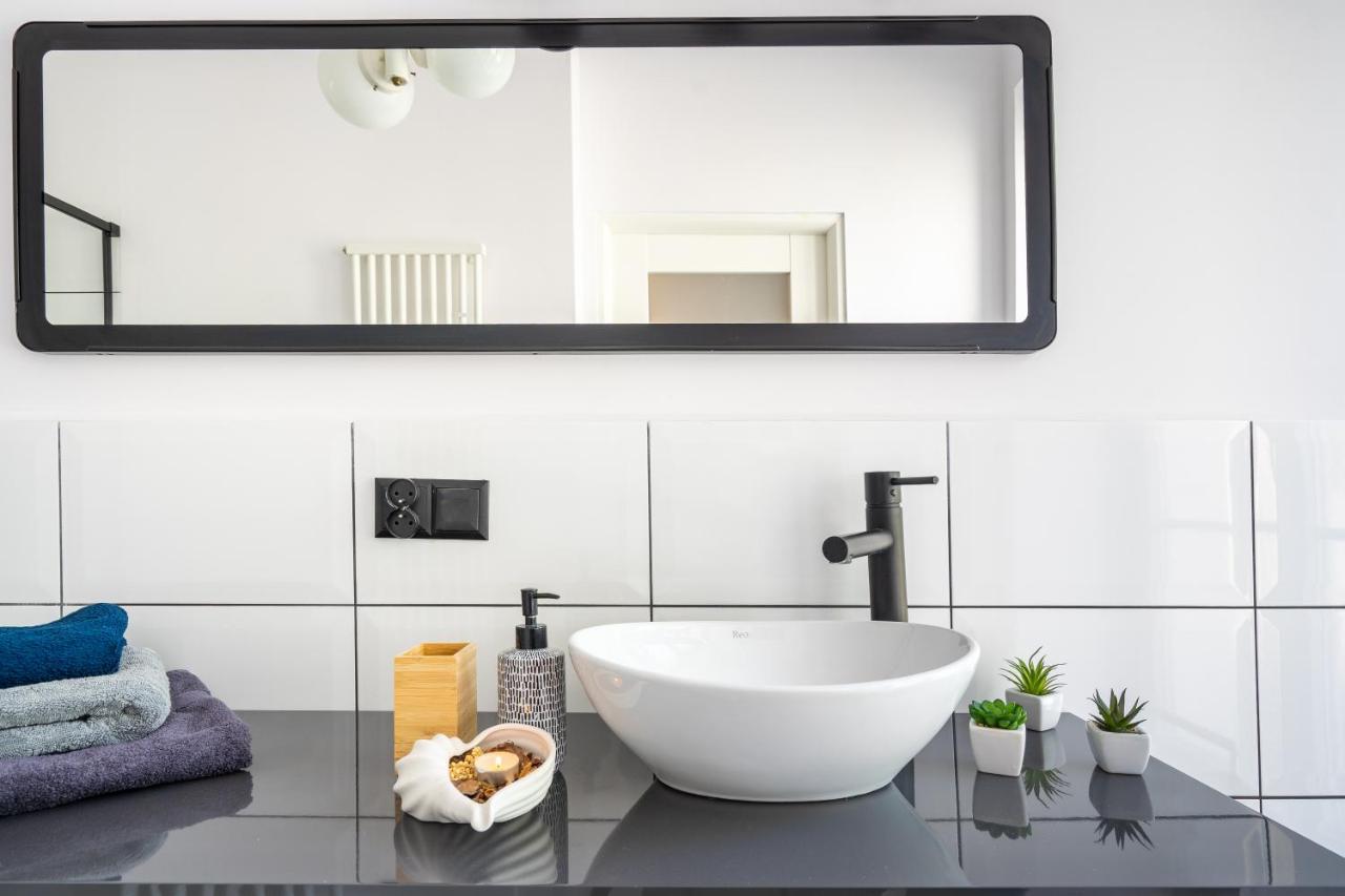 Stylish Studio In The Heart Of The City. Varsóvia Exterior foto