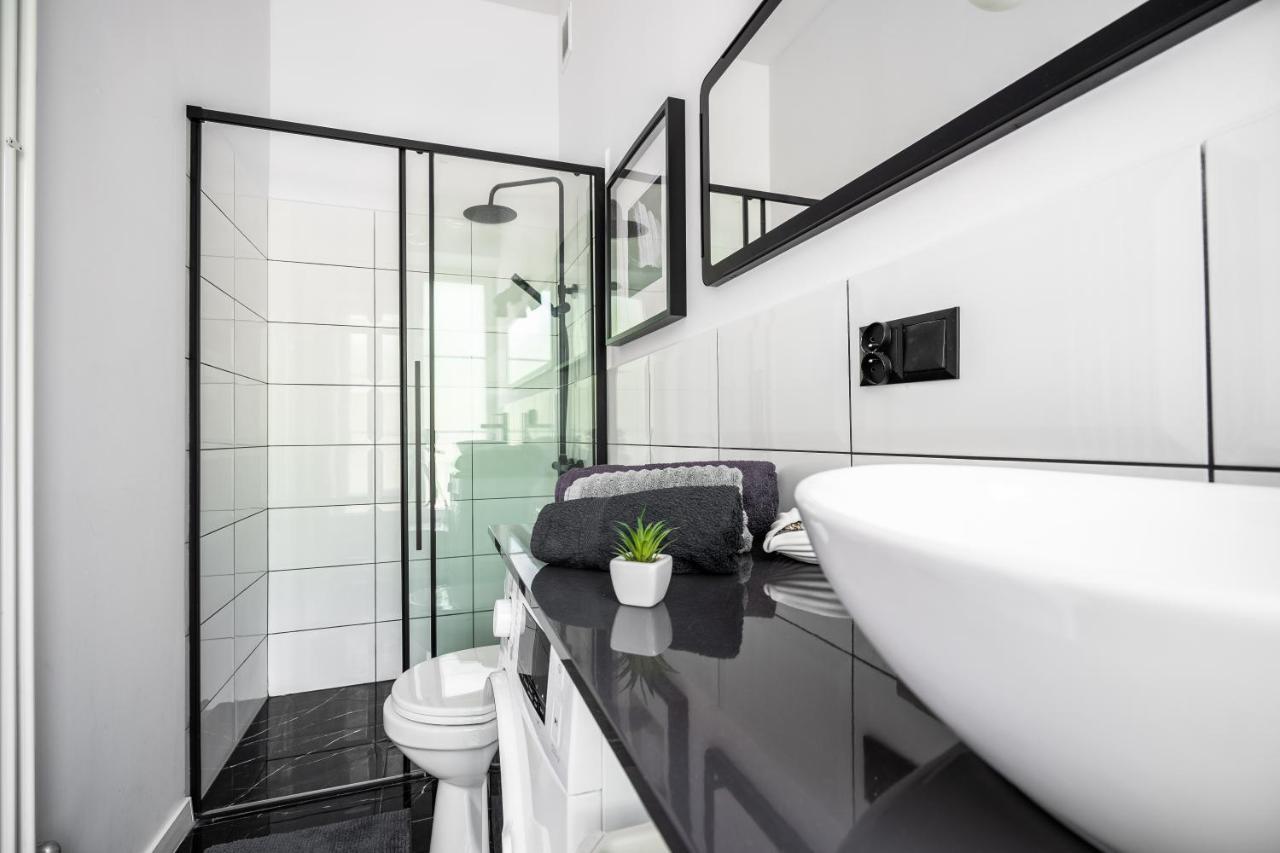 Stylish Studio In The Heart Of The City. Varsóvia Exterior foto